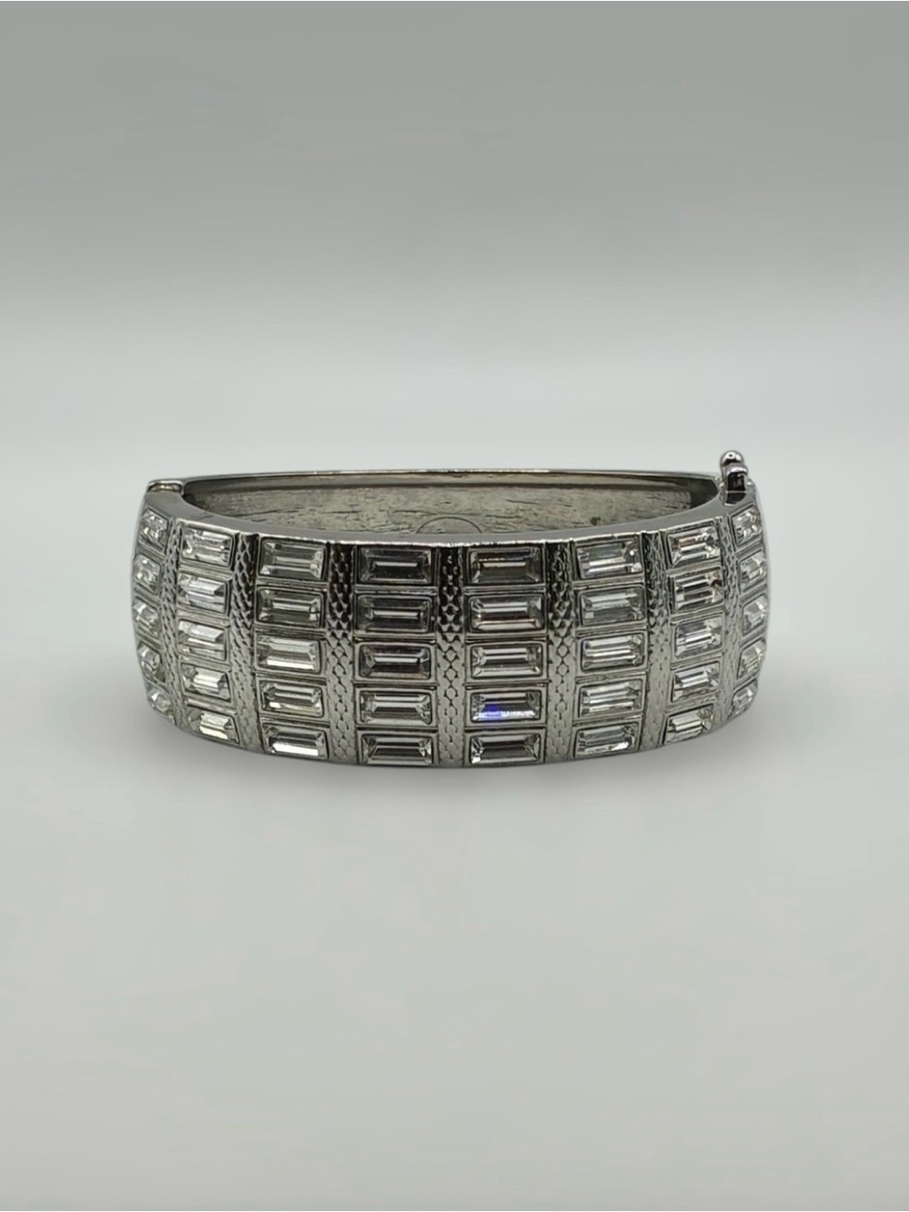 Lia Sophia Silver-Tone Wide Hinged Baguette Bangle Bracelet Size 7